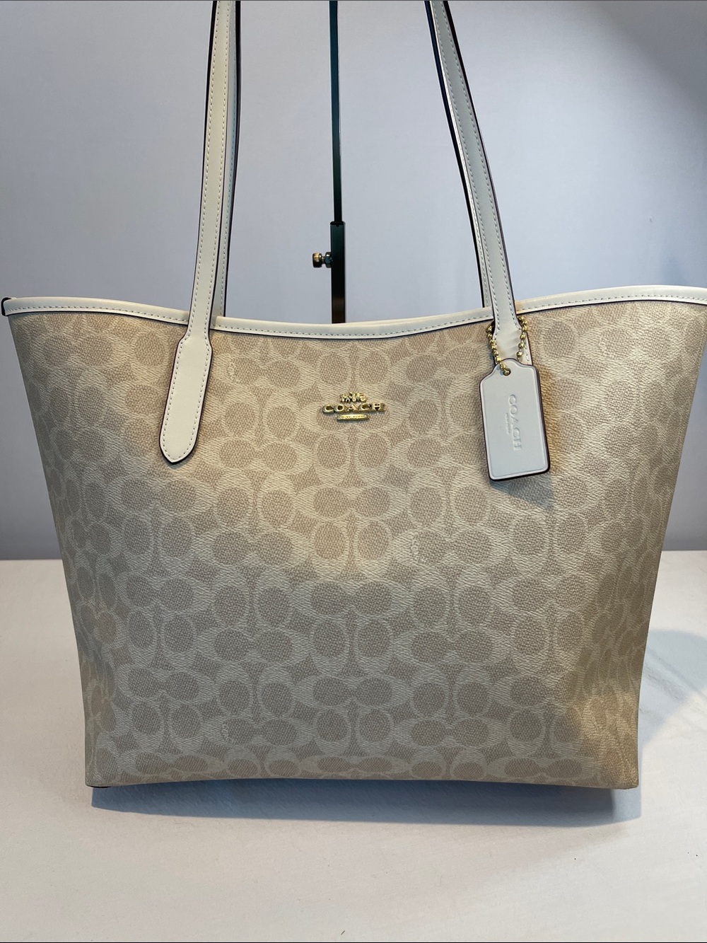 Coach M2477-CY976 City Tote Signature Canvas Large Chalk/Light Khaki Tote Bag